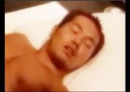 遠野をひとしきり掘ったのち、攻守交替して、遠野の挿入をM字開脚で待っていた時のもの。まるで涅槃の境地に達したかのような清らかな顔が印象的。野獣先輩は人間の鑑なんだから涅槃の境地に達するのも容易く、このような表情がすぐに出来るのだろう。やはり野獣先輩は人間の鑑。(pixivから引用)